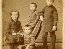 Alexander Blüger (rechts) mit seinen Geschwistern in Odessa